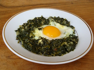 Ispanaklı Yumurta Tarifi ve Malzemeleri