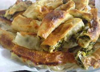 Patatesli Ispanaklı Börek Tarifi ve Malzemeleri